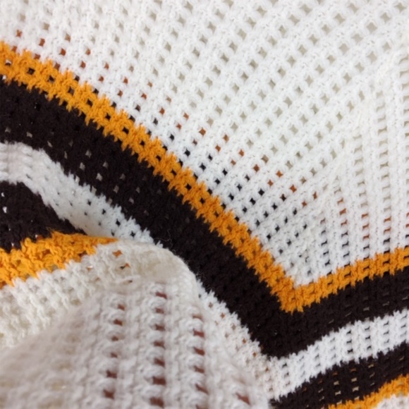 VINTAGE WINTUK WHITE IVORY PONCHO CAPE - Picture 4 of 5